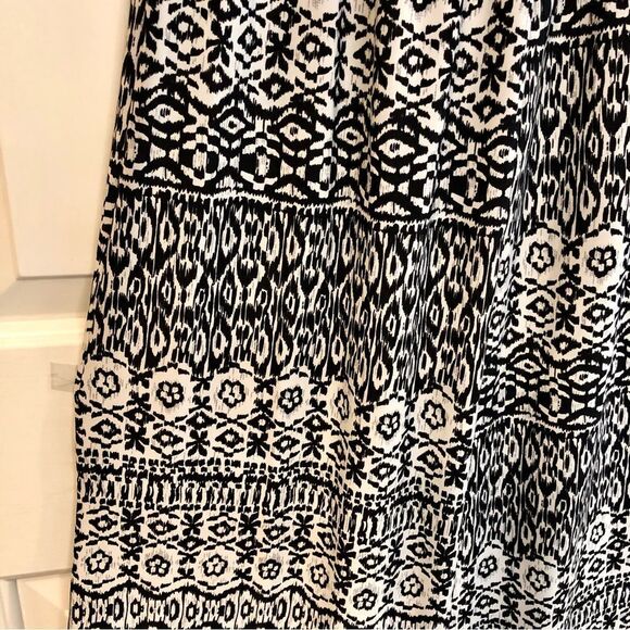 Red, Black, and White Women’s Strapless Jumpsuit Size Small - Picture 2 of 11